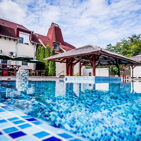 Liza Aqua & Conference Hotel Lajosmizse Luaran gambar